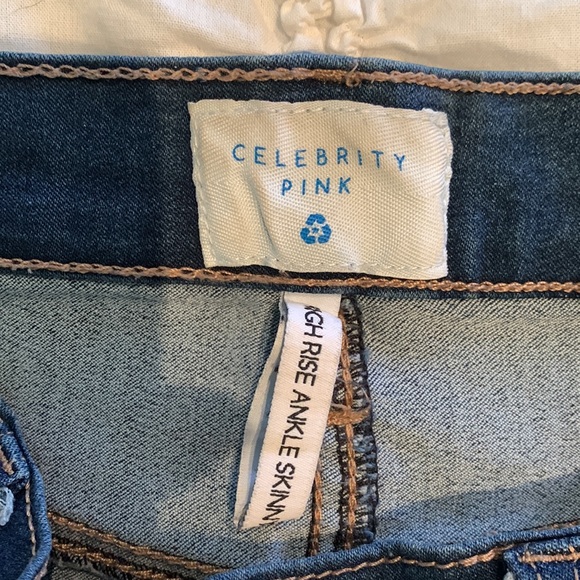High rise Skinny Jean - Picture 2 of 3